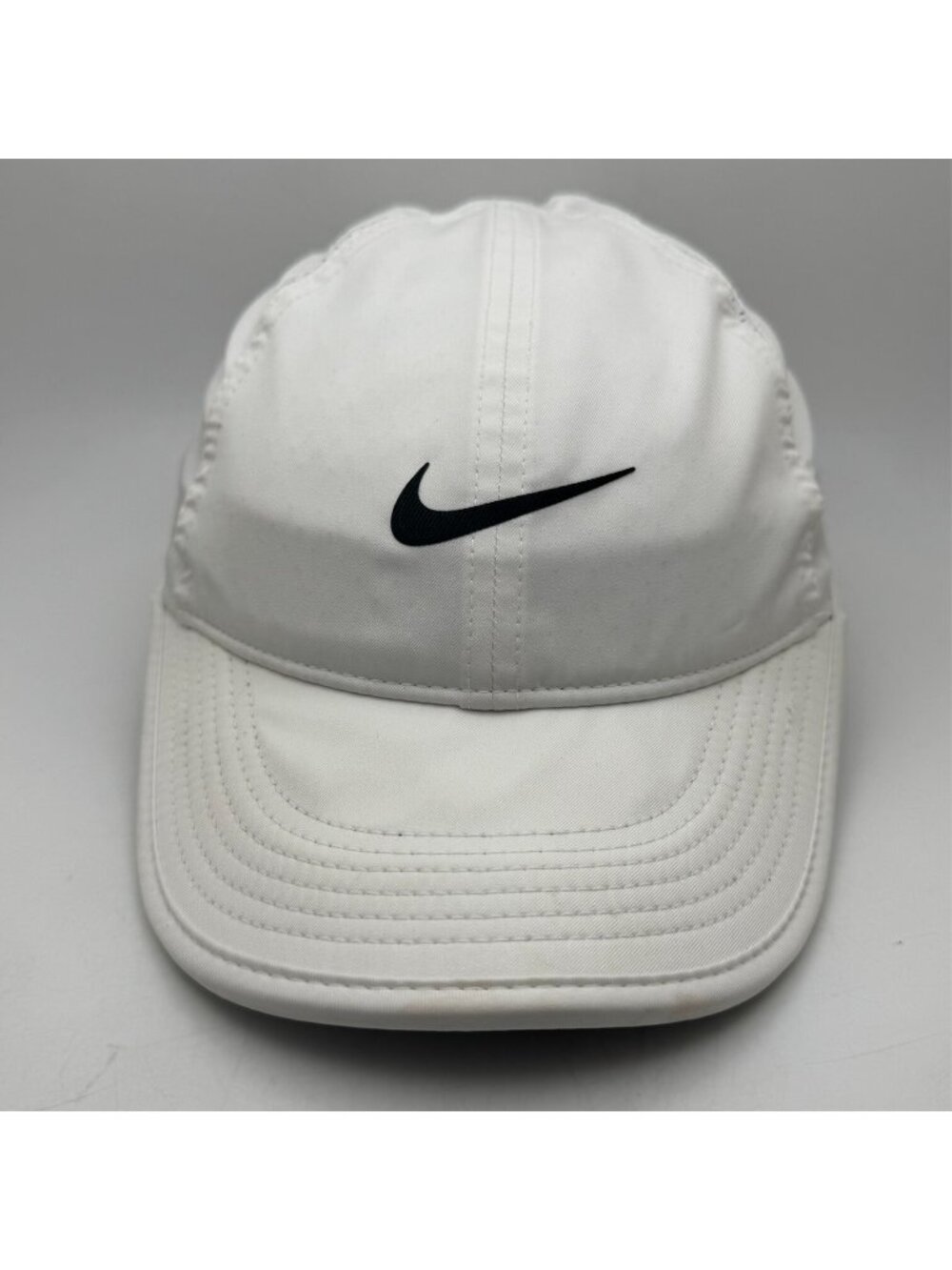 Nike Featherlight Dri-FIT Hat Cap White Black Swoosh Running Golf Adjustable